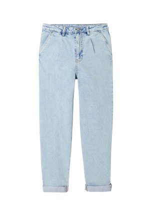 Jean en denim bleu clair taille haute avec plis, poches latérales, revers roulés et fermeture par bouton et zip.