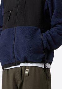 The North Face M RETRO DENALI JACKET - Fleece jacket - summit navy tnf black