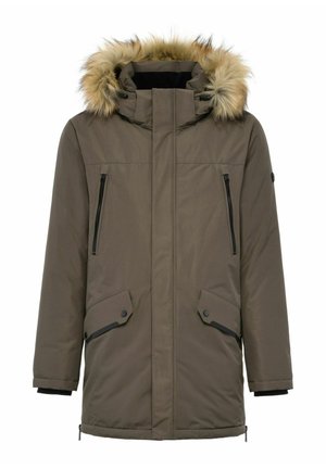 Parka w kolorze oliwkowym, z odpinanym kapturem wyłożonym futrem, dwoma zamykanymi kieszeniami na piersi oraz dwiema skośnymi kieszeniami z przodu. Gładka faktura.