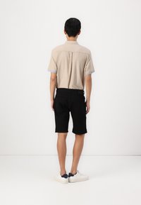 Thumbnail Image 4