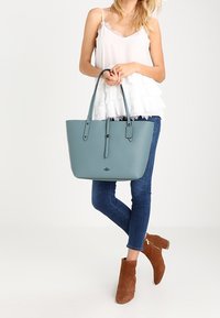 COACH Kabelka - light blue