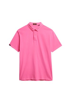 Polo in cotone rosa brillante, con colletto classico, una patta con tre bottoni e maniche corte. Tessuto liscio senza motivi.