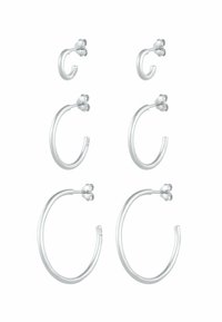 Sæt af tre par sølv hoops øreringe i forskellige størrelser; elegant design med poleret overflade og sikker studlås.