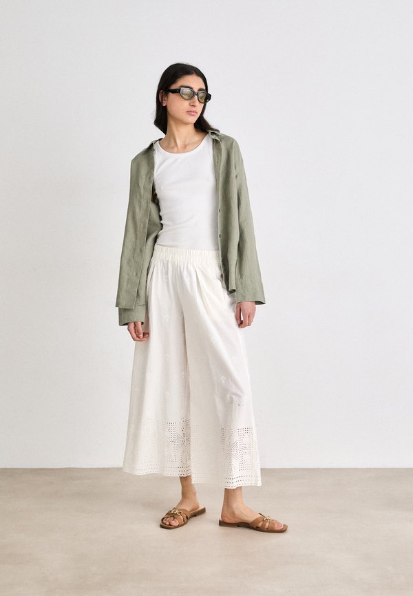 ISLA BRODY - Trousers - fleur de sel3
