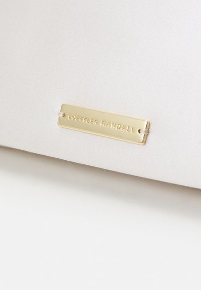 Loeffler Randall CHARLEE FLAP  - Carteira de mão - sweet butter