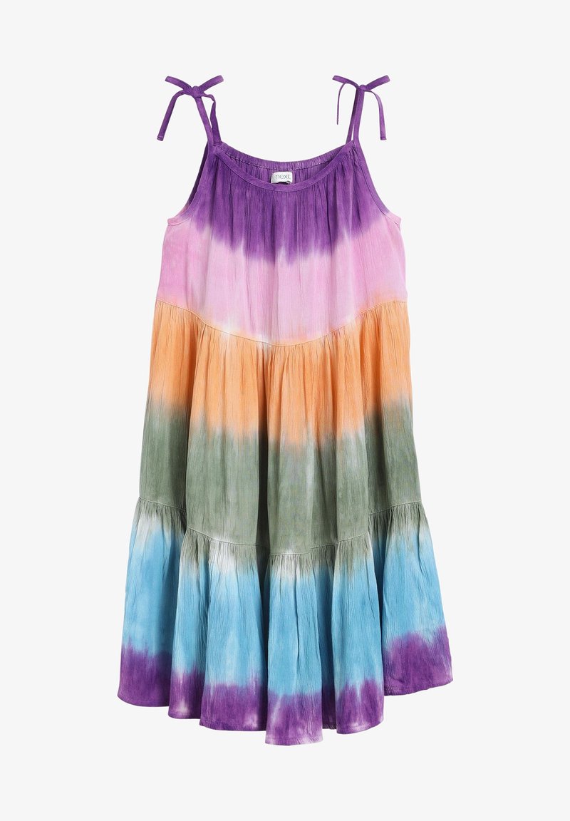 Robe d'été sans manches à volants avec bretelles nouées, présentant des bandes horizontales tie-dye en violet, rose, orange, vert, bleu et violet à l'ourlet.