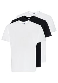 Trois t-shirts à col rond en noir, blanc et gris. Fabriqués en coton, ils possèdent des manches courtes et une coupe décontractée.