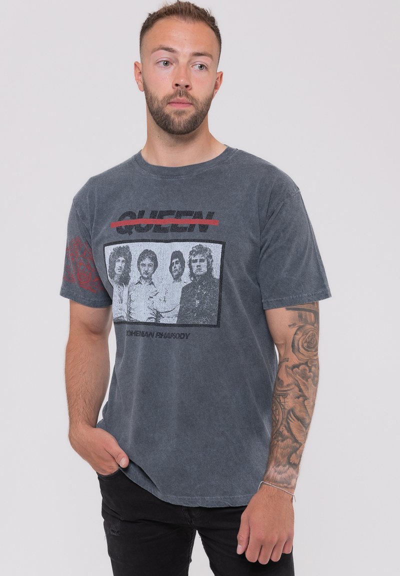 Paradiso Clothing QUEEN BO RHAP PHOTO DIP DYE WASH - Print T-shirt - black