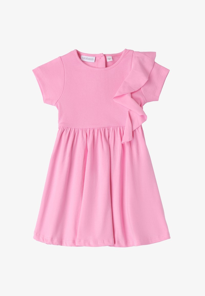 Rosa Kleid aus geripptem Stoff, mit kurzen Ärmeln, einer Rüsche an der Schulter und einem gerafften Rock. Knopfverschluss hinten.