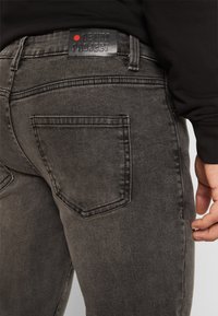 Denim Project Calças de ganga justas - mid grey washed