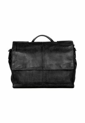 Serviette en cuir noir avec poignée supérieure, fermeture à rabat frontal et logo embossé subtil dans le coin inférieur droit.