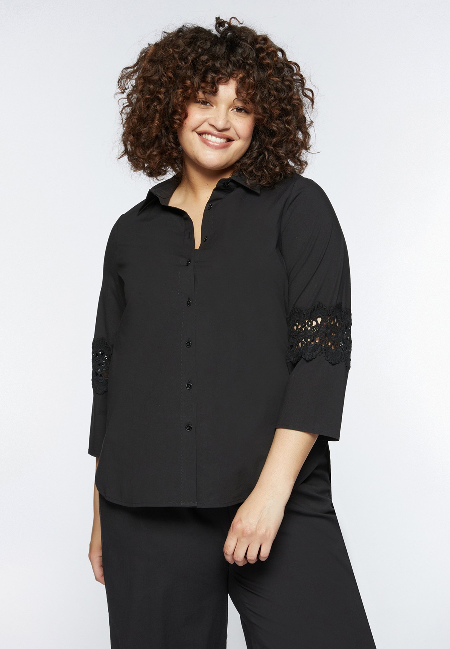Fiorella Rubino CON BORDI IN MACRAMÉ Blusa nero/negro