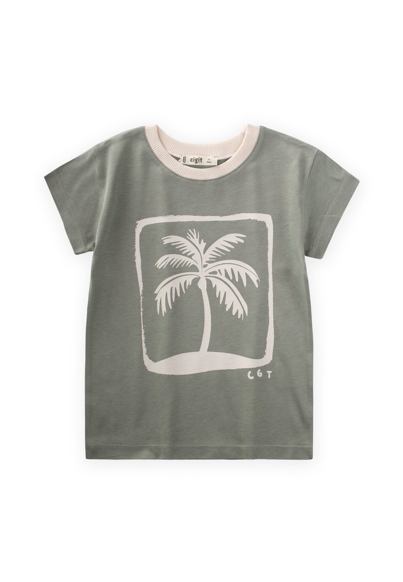 T-shirt verde in cotone a maniche corte, con una grafica di una palma bianca all'interno di una cornice quadrata e un colletto a coste rosa chiaro.