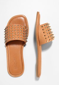 Inuovo Mules - brown