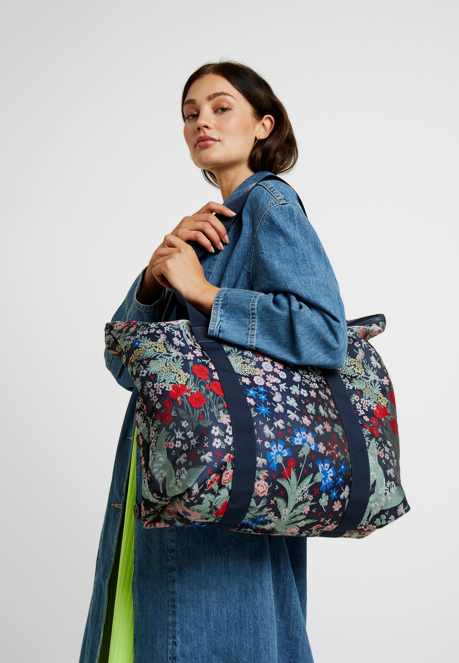DAY Birger et Mikkelsen GWENETH BLOOMY Shoppingveske DAY Birger et Mikkelsen GWENETH BLOOMY Shoppingveske