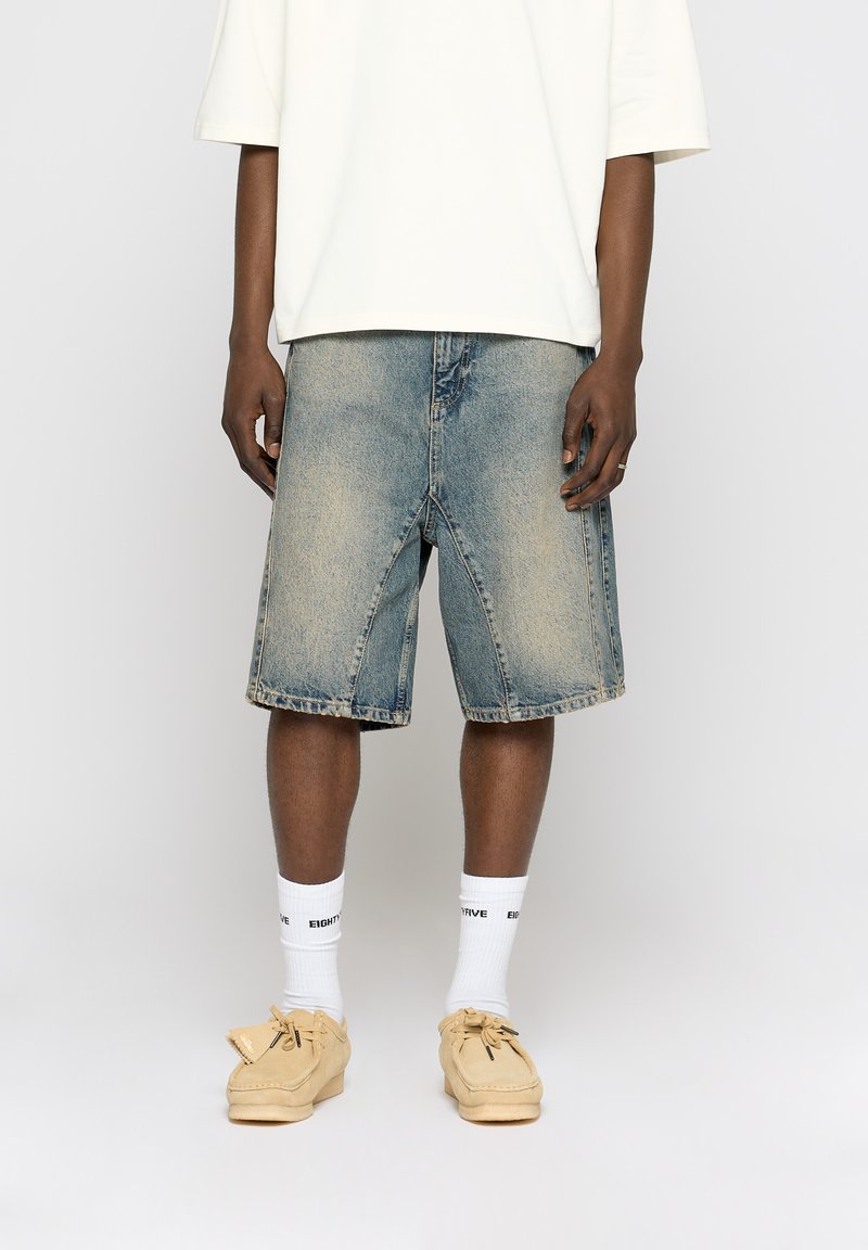 EIGHTYFIVE BAGGY - Shorts vaqueros - used sand