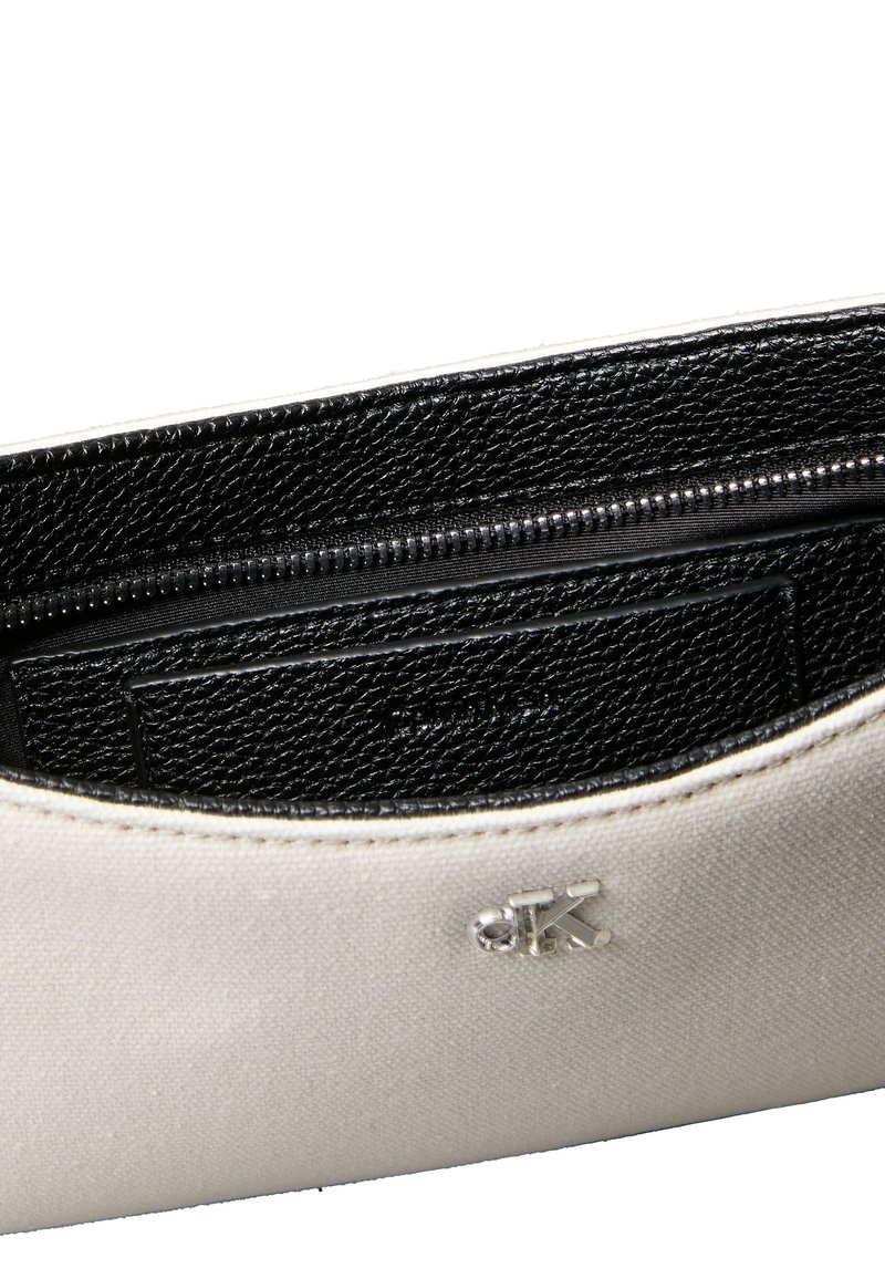Calvin Klein Kabelka - white
