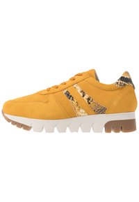 Tamaris LACE UP - Sneaker low - mustard