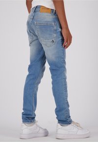 RAIZZED BOSTON - Vaqueros rectos - light blue stone