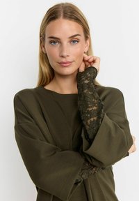 Soyaconcept SC-BANU 205 - Rochie de zi - dark olive