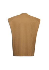 Hnedá oversized košeľa, krátke rukávy, okrúhly výstrih, mäkký bavlnený materiál, hladká textúra, jednoduchý dizajn, bez viditeľných vzorov alebo akcentov.
