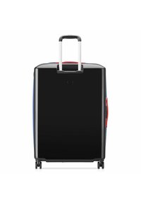 Valigia rigida nera con manico telescopico, due maniglie laterali rosse, quattro ruote e una finitura liscia e lucida. Accenti blu sui lati.