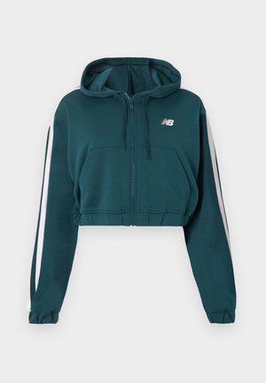 Τιρκουάζ cropped φούτερ με φερμουάρ, λευκές πλαϊνές ρίγες, ελαστικά μανίκια, εμπρόσθιες τσέπες, κουκούλα με κορδόνια και μικρό λευκό λογότυπο New Balance στο στήθος.