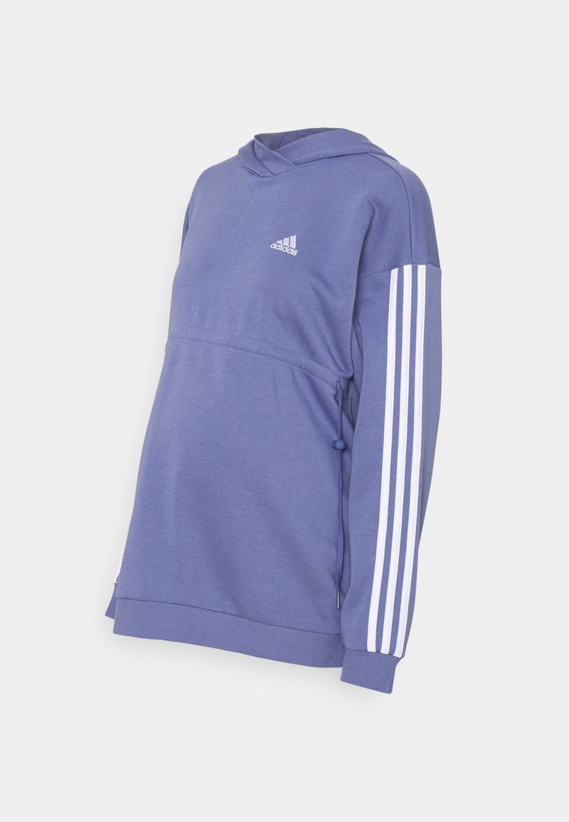 Sudadera con capucha morada con cordón ajustable y bolsillo tipo canguro. Presenta tres franjas blancas a lo largo de las mangas y un logo bordado.