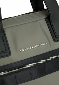 Tommy Hilfiger ELEVATED COMPUTER - Notebooktasche - shady stone