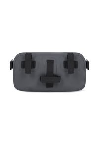 Borsa rettangolare grigia con tre fibbie nere e cuciture rinforzate. Materiale liscio, impermeabile, con una forma definita e un design resistente.