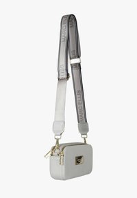 Piccola borsa a tracolla rettangolare bianca con cerniere dorate e tracolla staccabile con testo "MARC ELLIS" in grigio.