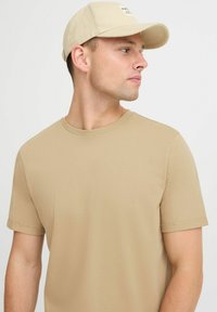 Blend BHTEE 5 PACK - Pamata T-krekls - cornsforestwinedressbblack