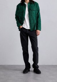 J.LINDEBERG Lehká bunda - green