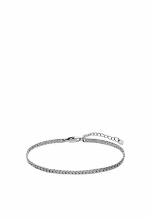Zilveren ketting met platte, strak verbonden schakels en een karabijnsluiting met een verstelbare verlengketting.