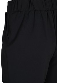Zizzi MIT TASCHEN UND  - Shorts - black