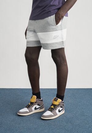 CLUB  - Shorts - grey heather/white/smoke grey