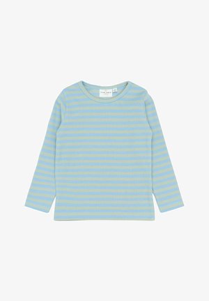 Svetlo modra majica z dolgimi rokavi, ki ima vodoravne zelene črte. Narejena je iz rebrastega materiala s krožnim ovratnikom. Oznaka je prikazana znotraj.