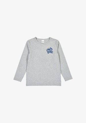 Grå langærmet t-shirt lavet af bomuld, med et blåt grafisk design på venstre bryst, der viser en lastbil og bjerge.