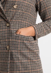 Vero Moda Curve Klasyczny płaszcz