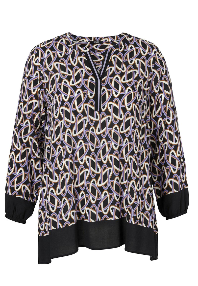 Zwarte blouse met driekwartmouwen, voorzien van een herhalend, in elkaar grijpende lussenpatroon in wit, paars en bruin. De zoom heeft een solide zwarte accent.