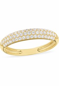 Anello d'oro con una fascia curva set unita da molteplici pietre preziose rotonde trasparenti disposte in fila, creando una superficie testurizzata.