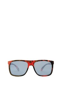 Lunettes de soleil multicolores avec un motif floral, dotées d'une monture épaisse dans des nuances de rouge, marron et noir, avec des verres gris.