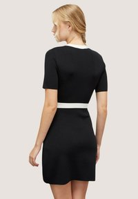 Motivi CON BORDI A CONTRASTO - Vestido informal - nero