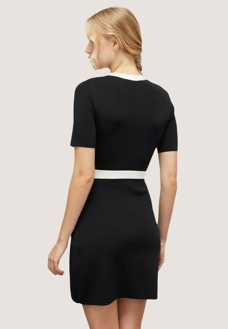 Motivi CON BORDI A CONTRASTO Vestito casual nero