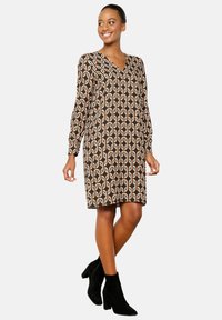 LolaLiza STRAIGHT WITH RETRO PRINT - Freizeitkleid - black