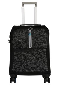 Valigia a ruote nera con un esterno in tessuto testurizzato, tasca frontale con zip e manico estraibile, con dettagli in blu.