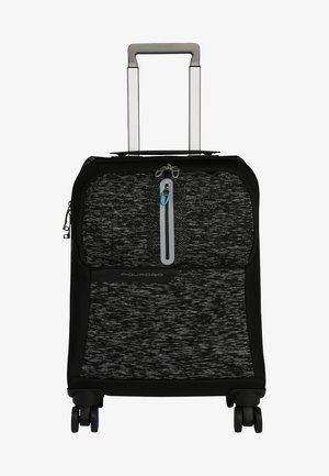 Valigia a ruote nera con un esterno in tessuto testurizzato, tasca frontale con zip e manico estraibile, con dettagli in blu.