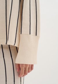 InWear Pulover - whisper white