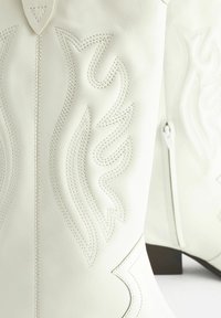 Next Kaubojiški / motociklininko stiliaus aulinukai - white