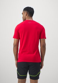 Under Armour FOUNDATION - Camiseta deportiva - red/black